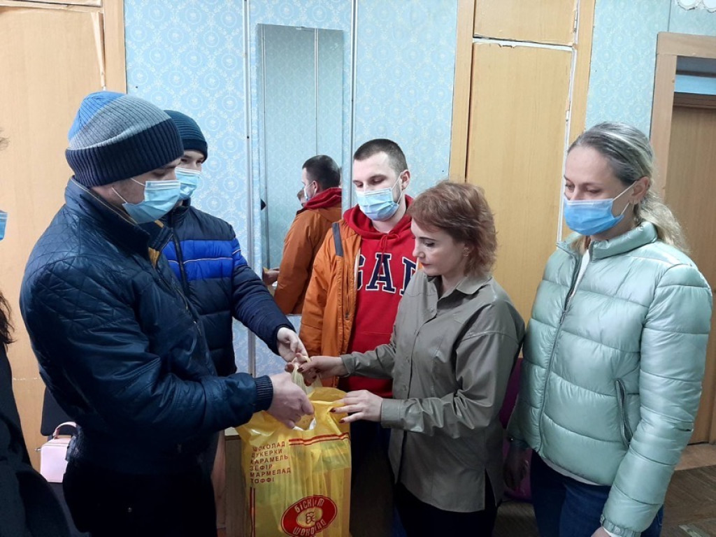 Благодійна допомога військовослужбовцям в зоні проведення ООС